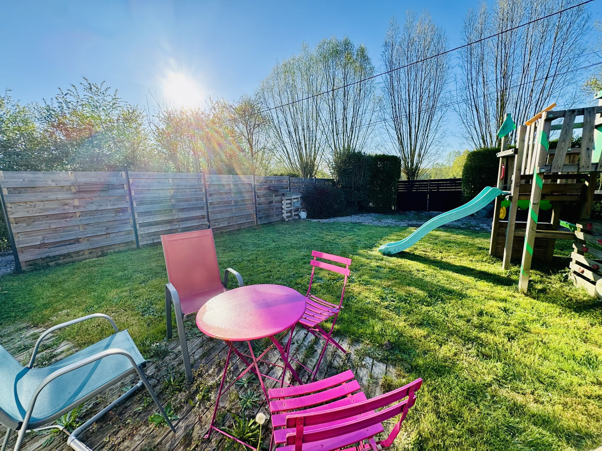 Extérieur du Gîte du Marais — façade et jardin, Bousignies (Nord 59)